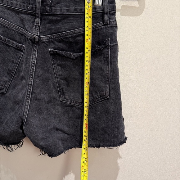 AGOLDE Dee Black Jean Shorts Womens Size 25 - Picture 6 of 11